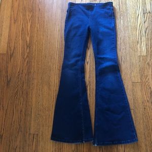 FREE PEOPLE PULL ON FLARE JEANS / 27SHORT 💕